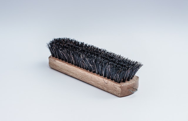 brush-cleaning-scrubber-maintenance